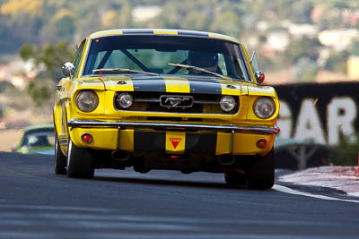 132;1964-Ford-Mustang;3-April-2010;Australia;Bathurst;Bob-Munday;FOSC;Festival-of-Sporting-Cars;Historic-Touring-Cars;Mt-Panorama;NSW;New-South-Wales;auto;classic;motorsport;racing;super-telephoto;vintage
