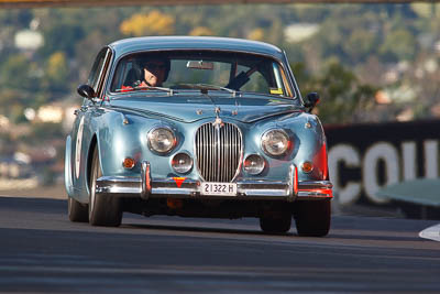 63;1963-Jaguar-Mk-II;21322H;3-April-2010;Australia;Bathurst;FOSC;Festival-of-Sporting-Cars;Historic-Touring-Cars;John-Dunning;Mt-Panorama;NSW;New-South-Wales;auto;classic;motorsport;racing;super-telephoto;vintage