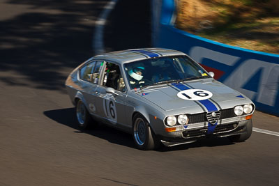 16;1976-Alfa-Romeo-Alfetta-GT-Coupe;4-April-2010;Australia;Bathurst;FOSC;Festival-of-Sporting-Cars;Historic-Sports-Cars;John-Pucak;Mt-Panorama;NSW;New-South-Wales;auto;classic;motorsport;racing;telephoto;vintage