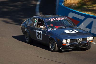 31;1975-Alfa-Romeo-Alfetta-GT;4-April-2010;Australia;Bathurst;FOSC;Festival-of-Sporting-Cars;Historic-Sports-Cars;Mt-Panorama;NSW;New-South-Wales;Paul-Newby;auto;classic;motorsport;racing;telephoto;vintage