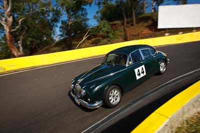 44;1964-Jaguar-Mk-II;25293H;4-April-2010;Australia;Bathurst;FOSC;Festival-of-Sporting-Cars;Mt-Panorama;NSW;New-South-Wales;Regularity;Tim-Mallyon;auto;motorsport;racing;wide-angle