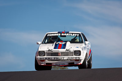 10;1977-Holden-Torana-A9X;4-April-2010;Australia;Bathurst;FOSC;Festival-of-Sporting-Cars;Mt-Panorama;NSW;New-South-Wales;Shaun-Tunny;auto;motorsport;racing;super-telephoto