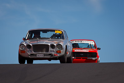 186;1971-Jaguar-XJ6;36131H;4-April-2010;Andrew-Shaw;Australia;Bathurst;FOSC;Festival-of-Sporting-Cars;Mt-Panorama;NSW;New-South-Wales;Regularity;auto;motorsport;racing;super-telephoto