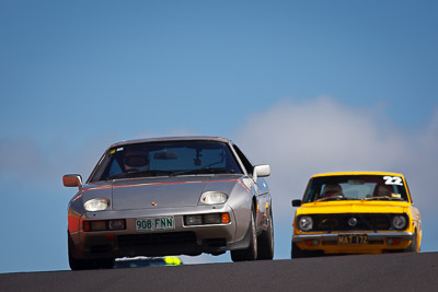 84;1984-Porsche-928S;4-April-2010;908FNN;Australia;Bathurst;FOSC;Festival-of-Sporting-Cars;Mt-Panorama;NSW;New-South-Wales;Regularity;Sean-Conway;auto;motorsport;racing;super-telephoto