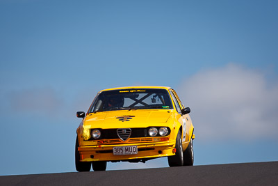 128;1977-Alfa-Romeo-Alfetta-GTV;385MUO;4-April-2010;Anthony-Olisoff;Australia;Bathurst;FOSC;Festival-of-Sporting-Cars;Mt-Panorama;NSW;New-South-Wales;Regularity;auto;motorsport;racing;super-telephoto