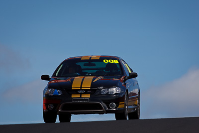 888;2007-Ford-Falcon-BF;4-April-2010;Australia;Bathurst;FOSC;Festival-of-Sporting-Cars;Mt-Panorama;NSW;New-South-Wales;Regularity;Russell-Harris;auto;motorsport;racing;super-telephoto