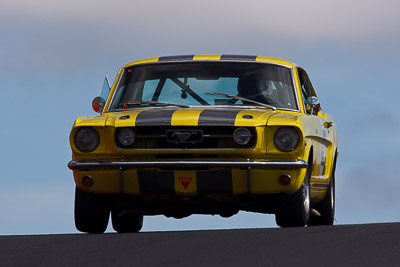 132;1964-Ford-Mustang;4-April-2010;Australia;Bathurst;Bob-Munday;FOSC;Festival-of-Sporting-Cars;Historic-Touring-Cars;Mt-Panorama;NSW;New-South-Wales;auto;classic;motorsport;racing;super-telephoto;vintage