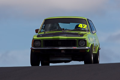 42;1973-Holden-Torana-XU‒1;4-April-2010;Australia;Bathurst;FOSC;Festival-of-Sporting-Cars;Historic-Touring-Cars;Mt-Panorama;NSW;New-South-Wales;Teresa-Campbell;auto;classic;motorsport;racing;super-telephoto;vintage