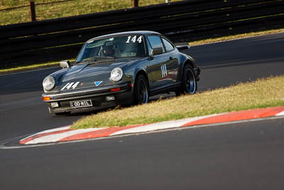 144;00NIL;1987-Porsche-Classic;4-April-2010;Australia;Bathurst;David-Symons;FOSC;Festival-of-Sporting-Cars;Mt-Panorama;NSW;New-South-Wales;Regularity;auto;motorsport;racing;super-telephoto