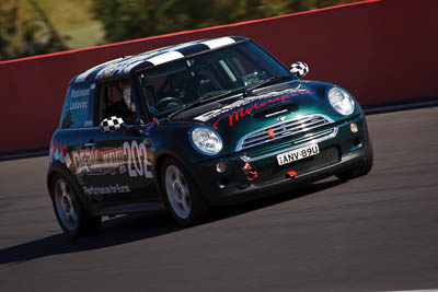 202;2002-Mini-Cooper-S;5-April-2010;ANV89U;Andrew-Robinson;Australia;Bathurst;FOSC;Festival-of-Sporting-Cars;Mt-Panorama;NSW;New-South-Wales;Regularity;auto;motorsport;racing;super-telephoto