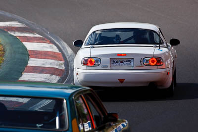 571;1990-Mazda-MX‒5;5-April-2010;Australia;Bathurst;FOSC;Festival-of-Sporting-Cars;Mazda-MX‒5;Mazda-MX5;Mazda-Miata;Mt-Panorama;NSW;New-South-Wales;Regularity;Robert-Gage;auto;motorsport;racing;super-telephoto