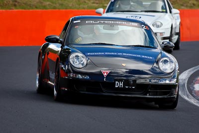 28;2005-Porsche-911-Carrera;5-April-2010;Australia;Bathurst;Daryl-Head;FOSC;Festival-of-Sporting-Cars;Mt-Panorama;NSW;New-South-Wales;Regularity;auto;motorsport;racing;super-telephoto