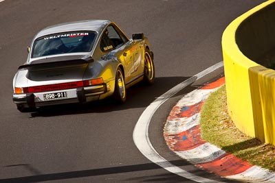 25;1986-Porsche-911-Carrera;5-April-2010;Australia;Bathurst;FOSC;Festival-of-Sporting-Cars;Mt-Panorama;NSW;New-South-Wales;Nick-Karnaros;Regularity;auto;motorsport;racing;super-telephoto