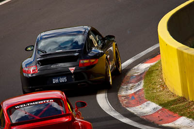 28;2005-Porsche-911-Carrera;5-April-2010;Australia;Bathurst;Daryl-Head;FOSC;Festival-of-Sporting-Cars;Mt-Panorama;NSW;New-South-Wales;Regularity;auto;motorsport;racing;super-telephoto