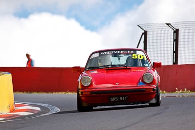 501;1983-Porsche-911-Carrera;5-April-2010;Aaron-Ireland;Australia;Bathurst;FOSC;Festival-of-Sporting-Cars;GRS911;Mt-Panorama;NSW;New-South-Wales;Regularity;auto;motorsport;racing;super-telephoto