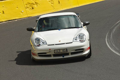 37;5-April-2010;Australia;Bathurst;FOSC;Festival-of-Sporting-Cars;Mt-Panorama;NSW;New-South-Wales;Porsche-996-GT3-RS;Regularity;ULB424;auto;motorsport;racing;telephoto