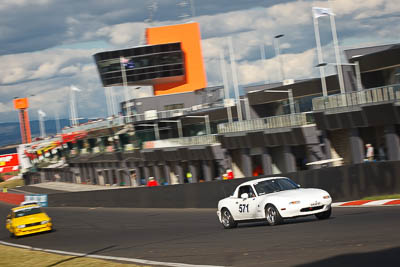 571;1990-Mazda-MX‒5;5-April-2010;Australia;Bathurst;FOSC;Festival-of-Sporting-Cars;Mazda-MX‒5;Mazda-MX5;Mazda-Miata;Mt-Panorama;NSW;New-South-Wales;Regularity;Robert-Gage;auto;motorsport;racing;telephoto