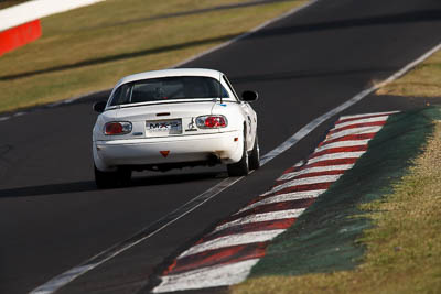 571;1990-Mazda-MX‒5;5-April-2010;Australia;Bathurst;FOSC;Festival-of-Sporting-Cars;Mazda-MX‒5;Mazda-MX5;Mazda-Miata;Mt-Panorama;NSW;New-South-Wales;Regularity;Robert-Gage;auto;motorsport;racing;super-telephoto