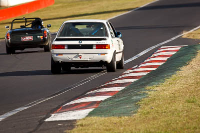 163;1982-BMW-E21-323i;5-April-2010;Australia;Bathurst;FOSC;Festival-of-Sporting-Cars;Mt-Panorama;NSW;New-South-Wales;Nigel-King;Regularity;auto;motorsport;racing;super-telephoto