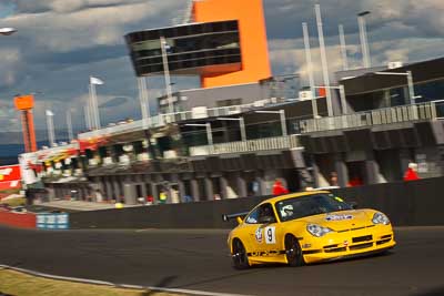 9;2004-Porsche-996-GT3-CS;5-April-2010;Australia;Bathurst;FOSC;Festival-of-Sporting-Cars;Mark-Phelan;Mt-Panorama;NSW;New-South-Wales;Regularity;auto;motorsport;racing;telephoto