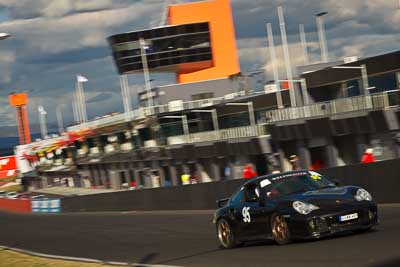 95;2001-Porsche-996-Turbo;5-April-2010;Andrew-Barlow;Australia;Bathurst;FOSC;Festival-of-Sporting-Cars;Mt-Panorama;NSW;New-South-Wales;Regularity;VAA419;auto;motorsport;racing;telephoto