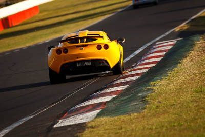 700;2004-Lotus-Exige;5-April-2010;Australia;Bathurst;EH1988;FOSC;Festival-of-Sporting-Cars;Mt-Panorama;NSW;New-South-Wales;Regularity;Rex-Hodder;auto;motorsport;racing;super-telephoto