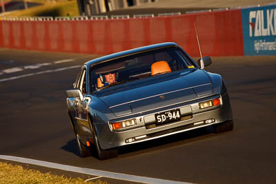 944;1983-Porsche-944;5-April-2010;Australia;Bathurst;FOSC;Festival-of-Sporting-Cars;Mt-Panorama;NSW;New-South-Wales;Regularity;SD944;Steve-Doyle;auto;motorsport;racing;super-telephoto