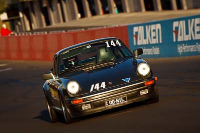 144;00NIL;1987-Porsche-Classic;5-April-2010;Australia;Bathurst;David-Symons;FOSC;Festival-of-Sporting-Cars;Mt-Panorama;NSW;New-South-Wales;Regularity;auto;motorsport;racing;super-telephoto