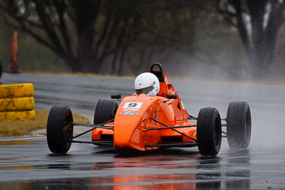 9;29-May-2010;Australia;Formula-Ford;Morgan-Park-Raceway;QLD;Queensland;Richard-Lihou;Van-Dieman-RF06;Warwick;auto;motorsport;racing;super-telephoto