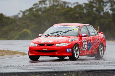 33;29-May-2010;Australia;Holden-Commodore-VT;Martin-Deckert;Morgan-Park-Raceway;QLD;Queensland;Saloon-Cars;Warwick;auto;motorsport;racing;super-telephoto