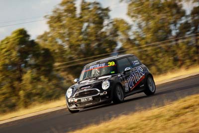 39;29-May-2010;Australia;Improved-Production;Morgan-Park-Raceway;QLD;Queensland;Trent-Spencer;Warwick;afternoon;auto;motorsport;racing;super-telephoto