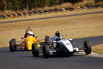 32;30-May-2010;Australia;Formula-Ford;Jon-Mills;Morgan-Park-Raceway;QLD;Queensland;Van-Dieman-RF04;Warwick;auto;motorsport;racing;super-telephoto