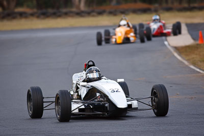 32;30-May-2010;Australia;Formula-Ford;Jon-Mills;Morgan-Park-Raceway;QLD;Queensland;Van-Dieman-RF04;Warwick;auto;motorsport;racing;super-telephoto