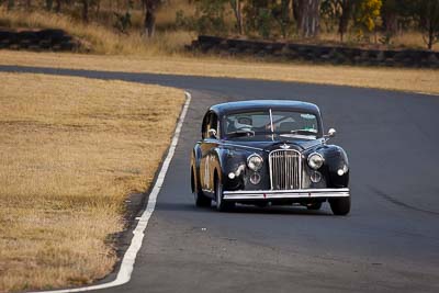 11;1954-Jaguar-Mk7;25-July-2010;Australia;Group-N;Historic-Touring-Cars;John-Tupicoff;Morgan-Park-Raceway;QLD;Queensland;Warwick;auto;classic;motorsport;racing;super-telephoto;vintage