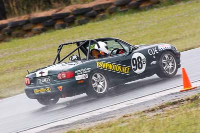 98;25-September-2010;Australia;Matilda-Mravicic;Mazda-MX‒5;Mazda-MX‒5-SP;Mazda-MX5;Mazda-Miata;Morgan-Park-Raceway;Nick-Martinenko;QLD;Queensland;Warwick;auto;motorsport;racing;super-telephoto