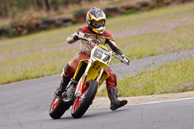 67;25-September-2010;Australia;Morgan-Park-Raceway;Peter-Cox;QLD;Queensland;Suzuki-RMZ;Warwick;auto;motorbike;motorsport;racing;super-telephoto