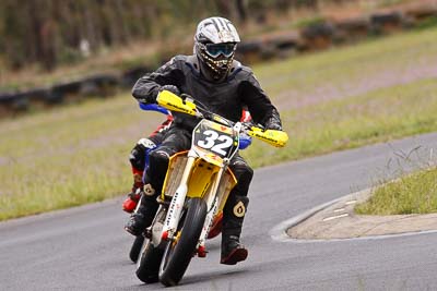 32;25-September-2010;Australia;Mark-Sparrow;Morgan-Park-Raceway;QLD;Queensland;Suzuki-RMZ;Warwick;auto;motorbike;motorsport;racing;super-telephoto