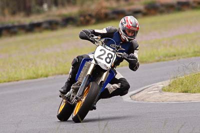 28;25-September-2010;Australia;Craig-Alick;Morgan-Park-Raceway;QLD;Queensland;Warwick;Yamaha-YZF;auto;motorbike;motorsport;racing;super-telephoto