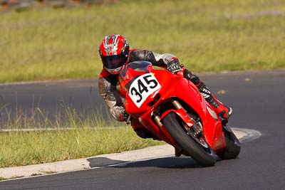 345;25-September-2010;Australia;Chris-Newman;Morgan-Park-Raceway;QLD;Queensland;Warwick;Yamaha-R6;auto;motorbike;motorsport;racing;super-telephoto