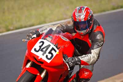 345;25-September-2010;Australia;Chris-Newman;Morgan-Park-Raceway;QLD;Queensland;Warwick;Yamaha-R6;auto;motorbike;motorsport;racing;super-telephoto