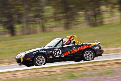 82;26-September-2010;Australia;Greg-Quince;Mazda-MX‒5;Mazda-MX5;Mazda-Miata;Morgan-Park-Raceway;QLD;Queensland;Warwick;auto;motorsport;racing;super-telephoto