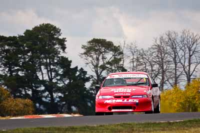 1;1;22-April-2011;Adam-Beechey;Australia;Bathurst;Bathurst-Motor-Festival;Commodore-Cup;Dean-Crosswell;Holden-Commodore-VS;Mt-Panorama;NSW;New-South-Wales;auto;motorsport;racing;super-telephoto