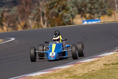 3;22-April-2011;3;Australia;Bathurst;Bathurst-Motor-Festival;Formula-Ford;Mt-Panorama;NSW;New-South-Wales;Open-Wheeler;Tom-Tweedie;Van-Diemen-RF86;auto;motorsport;racing;super-telephoto