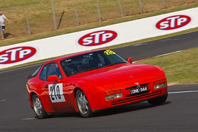 210;210;22-April-2011;Australia;Bathurst;Bathurst-Motor-Festival;Eric-van-Dyk;Mt-Panorama;NSW;New-South-Wales;Porsche-944-S2;Porsche-Club-NSW;auto;motorsport;racing