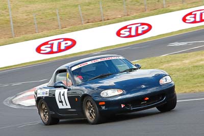 41;1998-Mazda-MX‒5;22-April-2011;Australia;Bathurst;Bathurst-Motor-Festival;Mazda-MX5;Mazda-Miata;Mt-Panorama;NSW;NSW-Road-Racing-Club;New-South-Wales;Regularity;Tony-King;auto;motorsport;racing