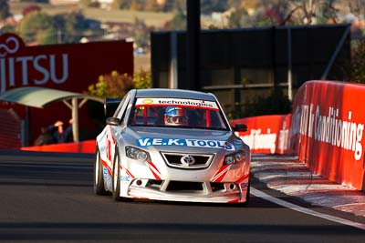 15;23-April-2011;Aussie-Racing-Cars;Australia;Bathurst;Bathurst-Motor-Festival;Mt-Panorama;NSW;New-South-Wales;Phil-Ward;auto;motorsport;racing;super-telephoto