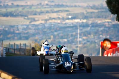 89;23-April-2011;Andrew-McInnes;Australia;Bathurst;Bathurst-Motor-Festival;Formula-Ford;Mt-Panorama;NSW;New-South-Wales;Open-Wheeler;Van-Diemen-RF89;auto;motorsport;racing;super-telephoto