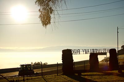 24-April-2011;Australia;Bathurst;Bathurst-Motor-Festival;McPhillamy-Park;Mt-Panorama;NSW;New-South-Wales;atmosphere;auto;fog;morning;motorsport;racing;scenery;sky;sun