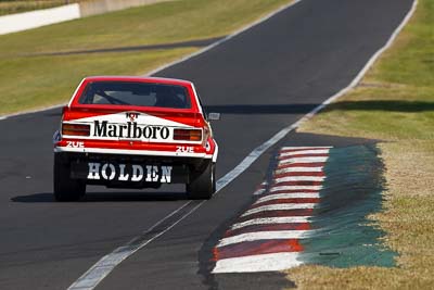14;14;1977-Holden-Torana-Hatchback;24-April-2011;Australia;Bathurst;Bathurst-Motor-Festival;Mt-Panorama;NSW;NSW-Road-Racing-Club;New-South-Wales;Regularity;Robert-Shaw;auto;motorsport;racing;super-telephoto