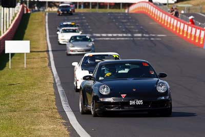 28;24-April-2011;Australia;Bathurst;Bathurst-Motor-Festival;Daryl-Head;Mt-Panorama;NSW;New-South-Wales;Porsche-911;Porsche-Club-NSW;auto;motorsport;racing;super-telephoto